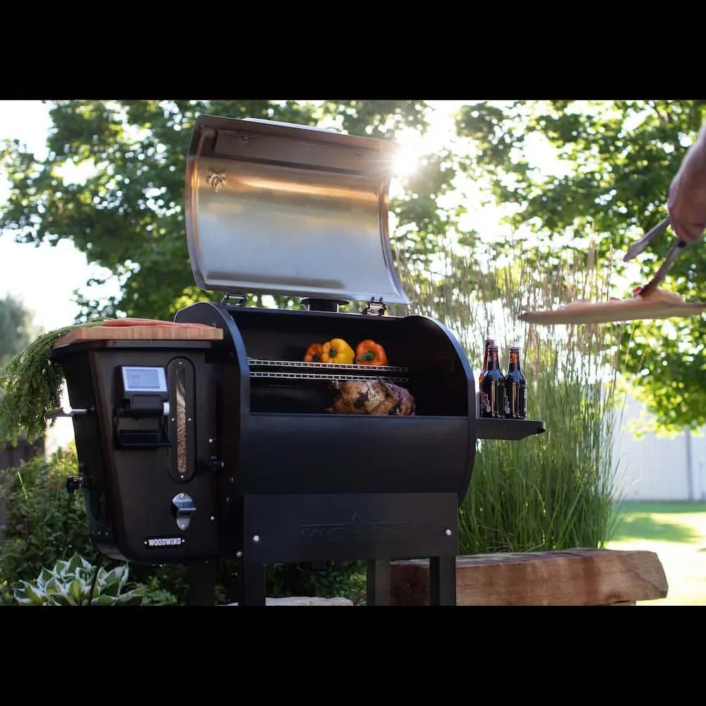 Camp Chef - WoodWind WIFI 24 Inch