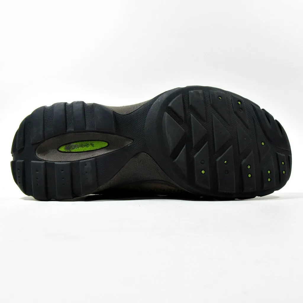 CLARKS Wave
