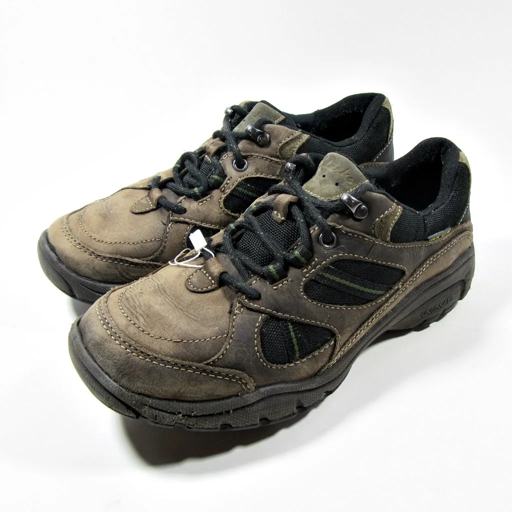 CLARKS Wave