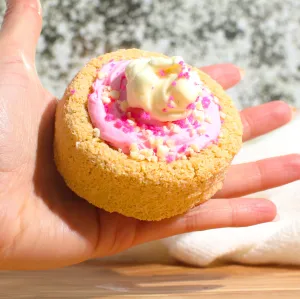 DIY Slime - Raspberry Crunch Tart