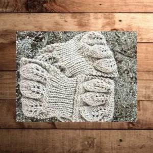 HC27 - Willow Infinity Cowl