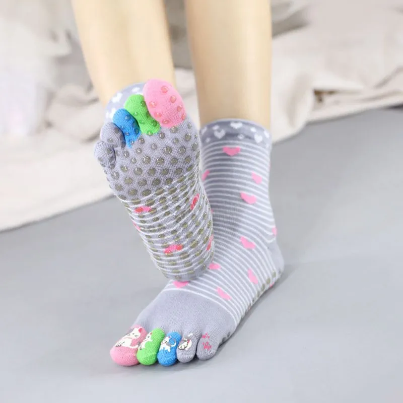Professional Non-slip Yoga Toe Socks （Great Sale⛄BUY 2 Get 10% OFF）