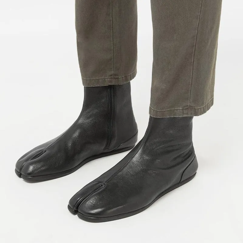 Tabi flat ankle boots Unisex